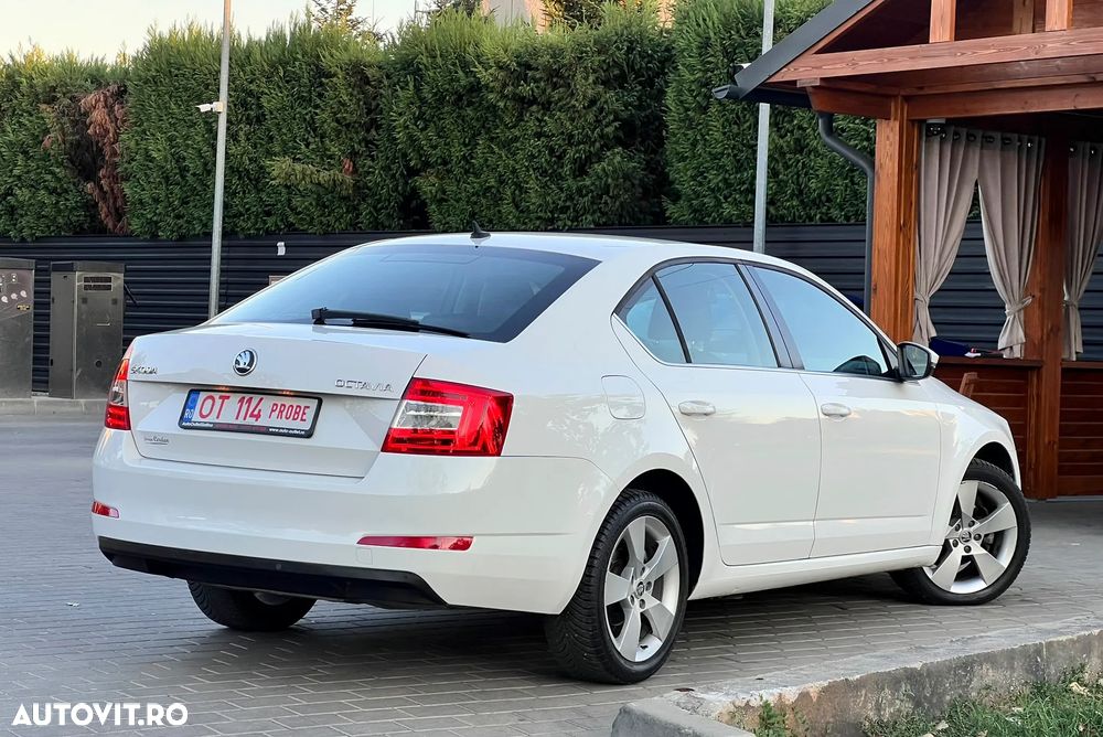 Skoda Octavia 1.6 TDI DSG Premium Edition - 4