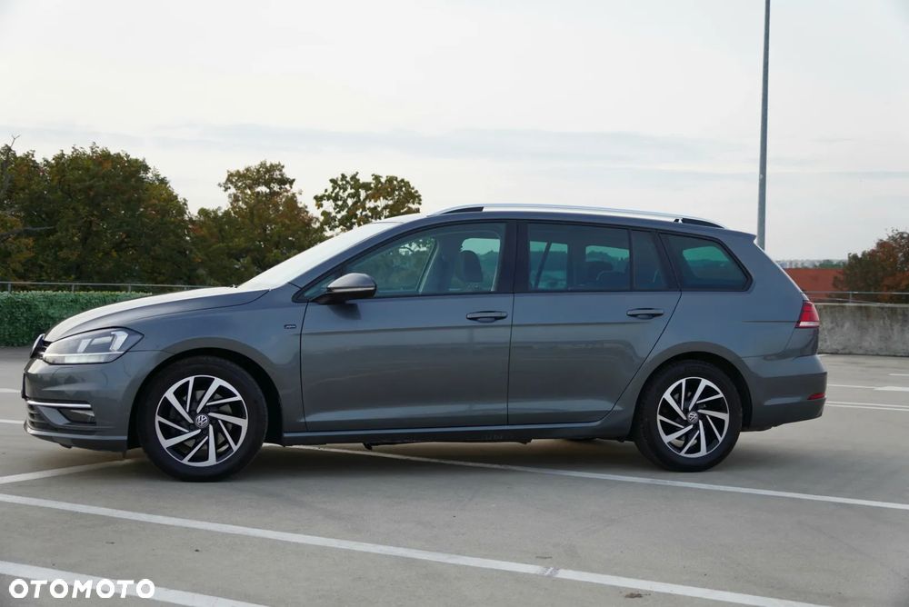 Volkswagen Golf - 25
