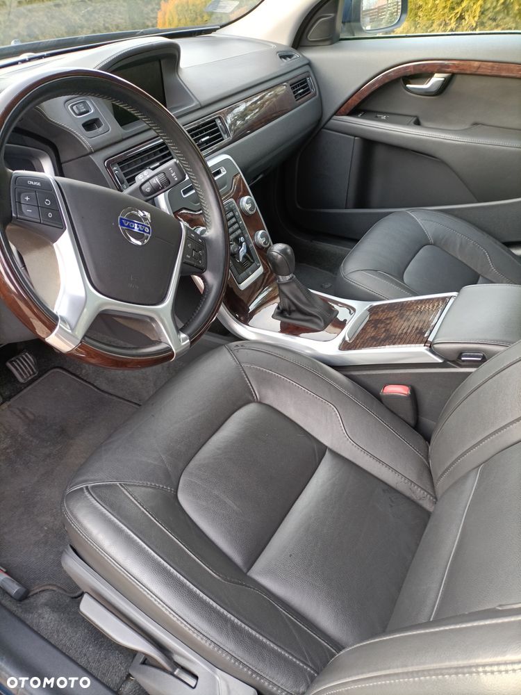 Volvo V70 D2 Black Edition - 9