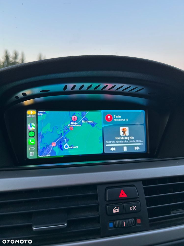 BMW Seria 3 320i Touring - 9