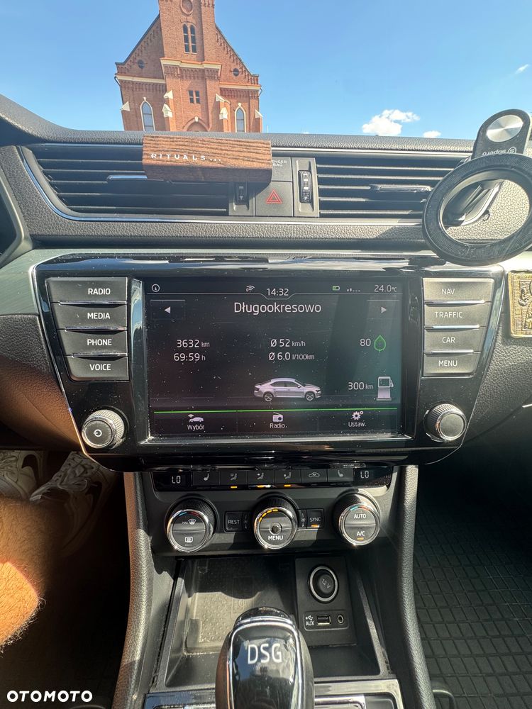 Skoda Superb 1.6 TDI Ambition DSG - 25