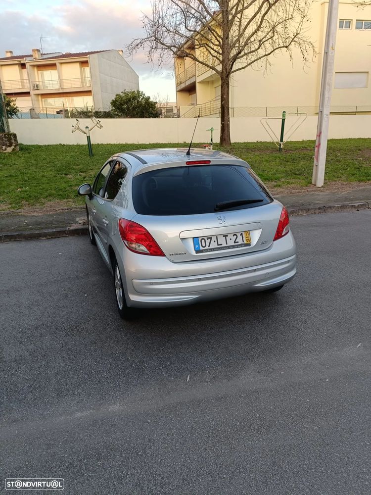 Peugeot 207 1.4 HDi Sport - 4