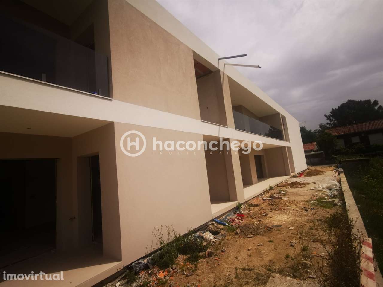 Apartamento T2 com logradouro e garagem Galegos Santa Maria Barcelos - Grande imagem: 4/28