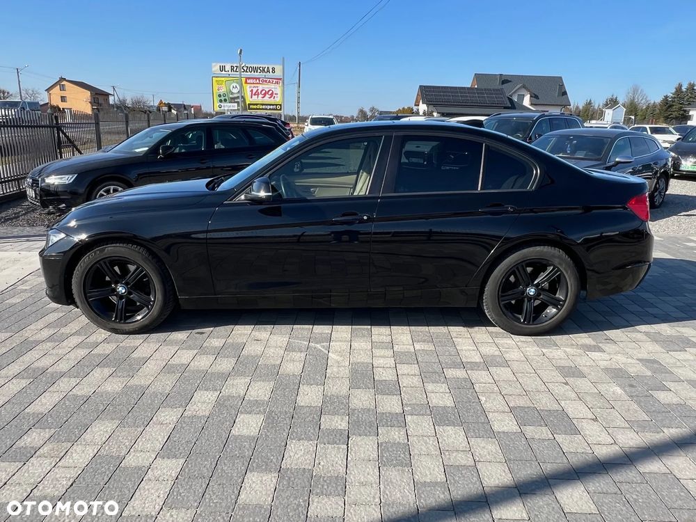BMW Seria 3 328i - 2