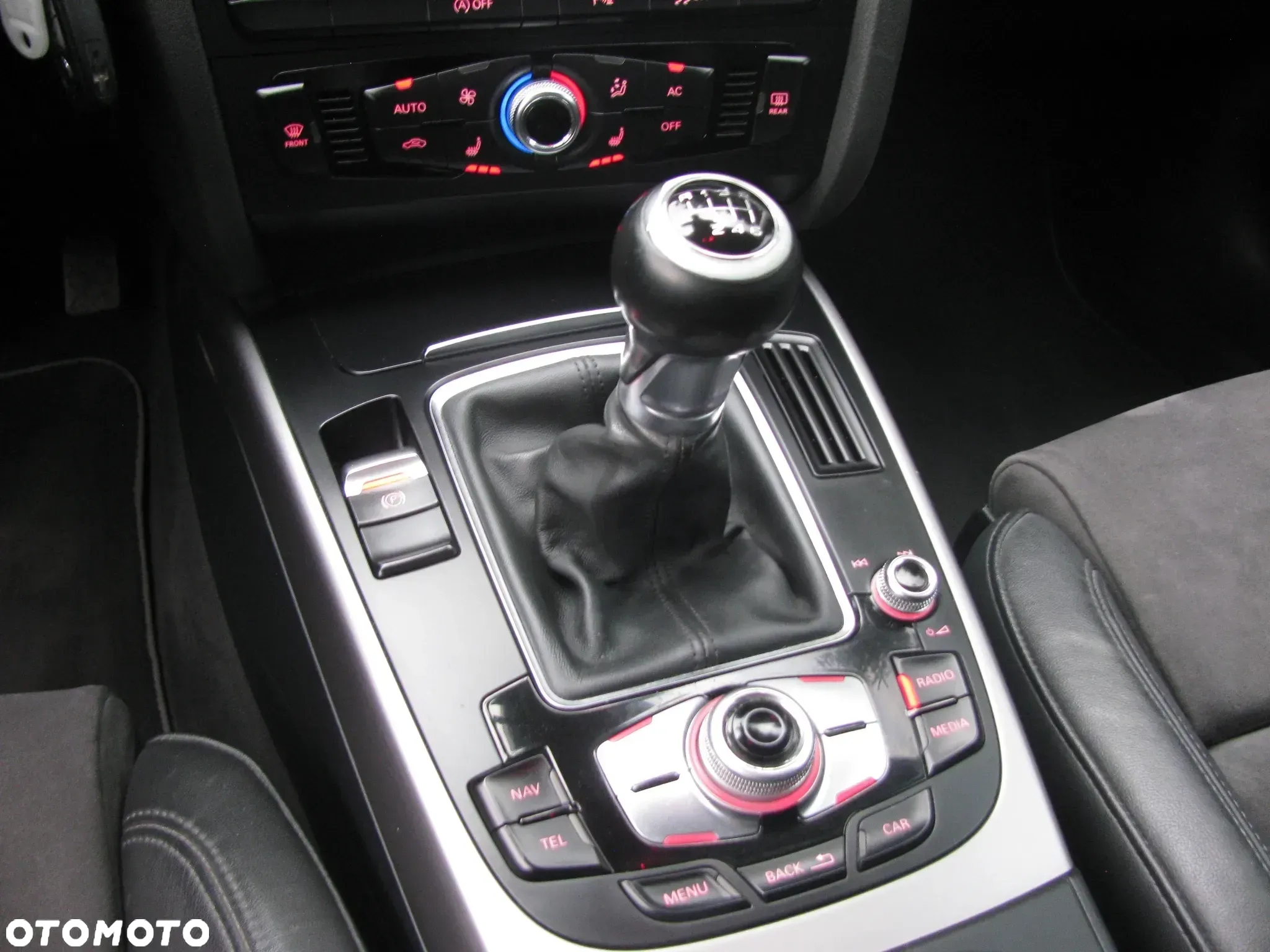 Audi A4 Avant 2.0 TDI DPF quattro Ambiente - 20