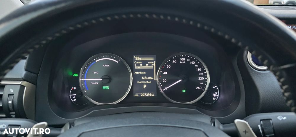 Lexus Seria IS 300h Executive Plus - 8