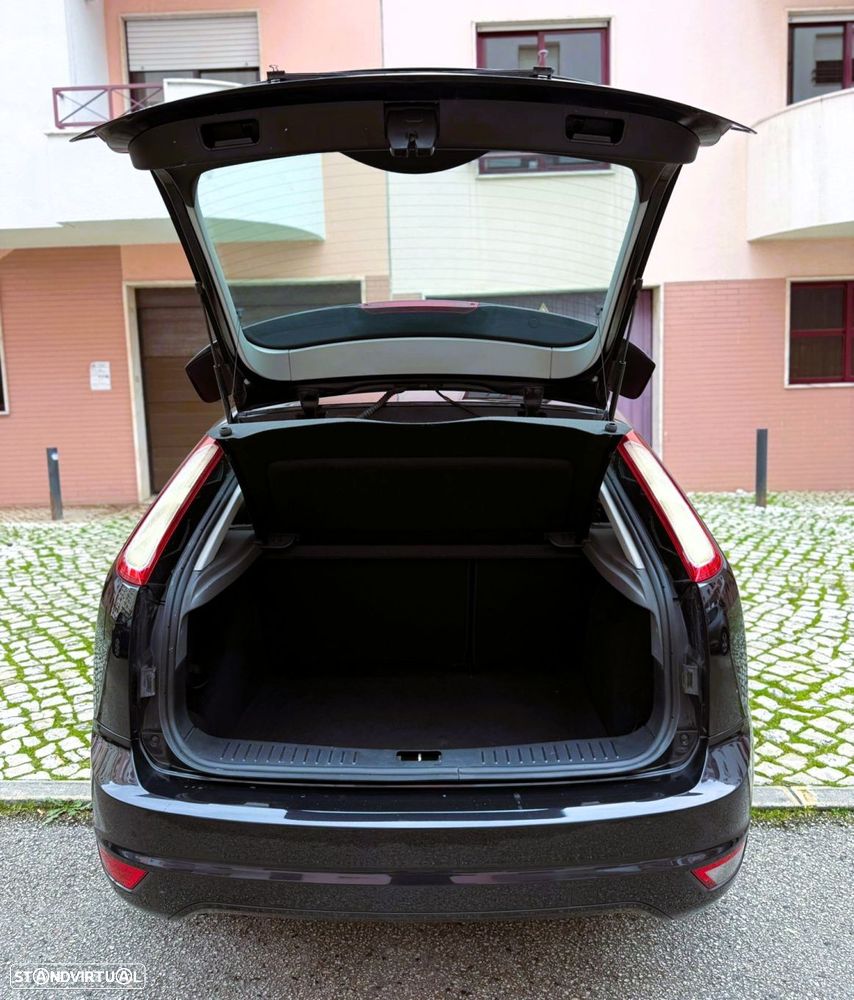 Ford Focus 1.6 TDCi ECOnetic - 21