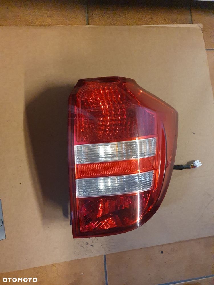 LAMPA P/L TYŁ KIA CEED 1 I KOMBI - 2