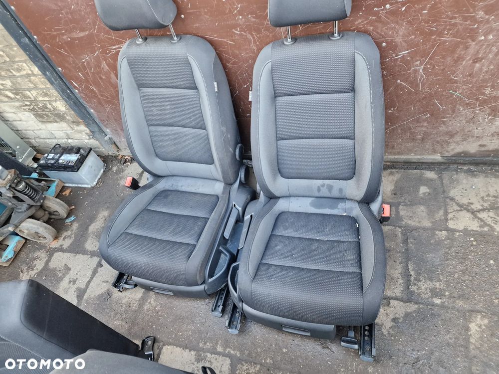 Komplet  foteli  vw  golf  VI  plus  podgrzewane - 1
