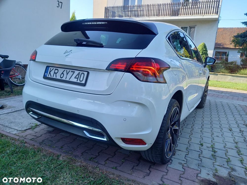 Citroën DS4 HDi 115 SoChic - 11