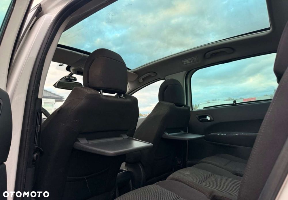 Peugeot 5008 - 16