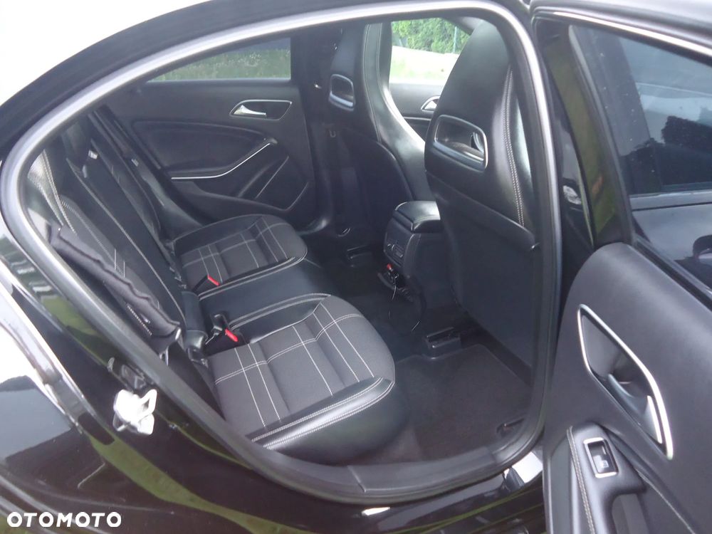 Mercedes-Benz Klasa A 200 AMG Line - 23