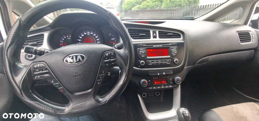Kia Ceed - 5