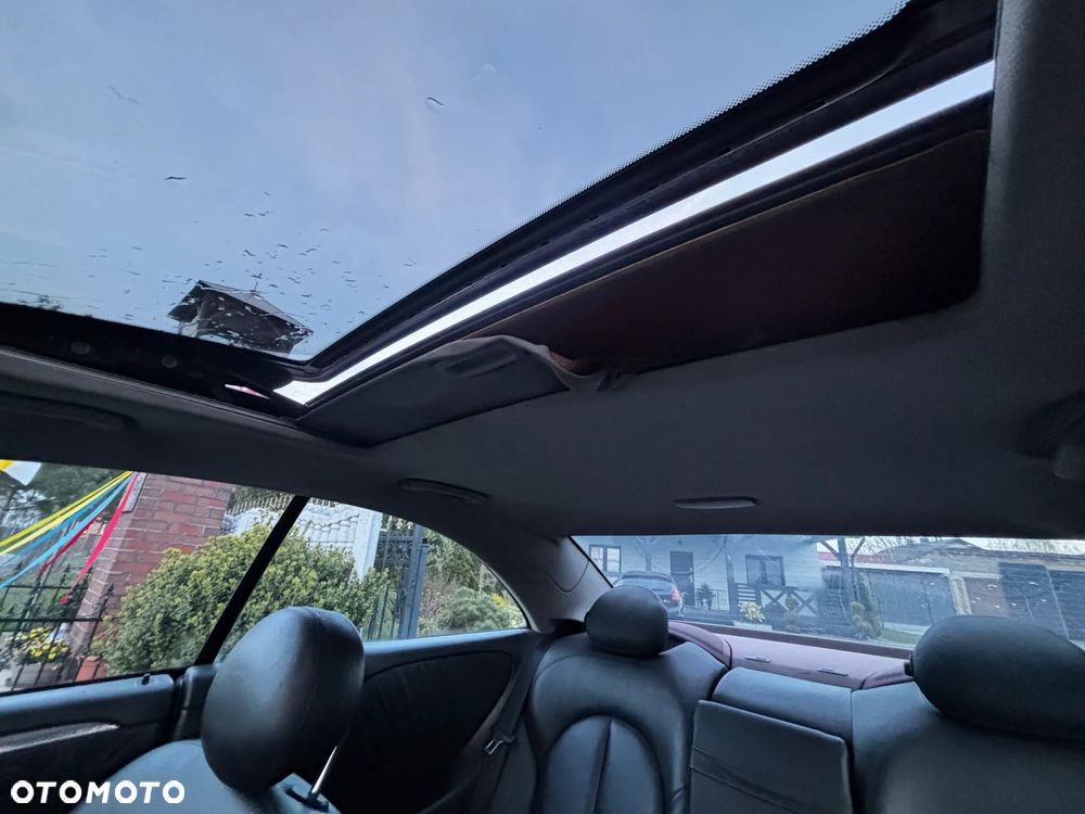 Mercedes-Benz CLK - 17