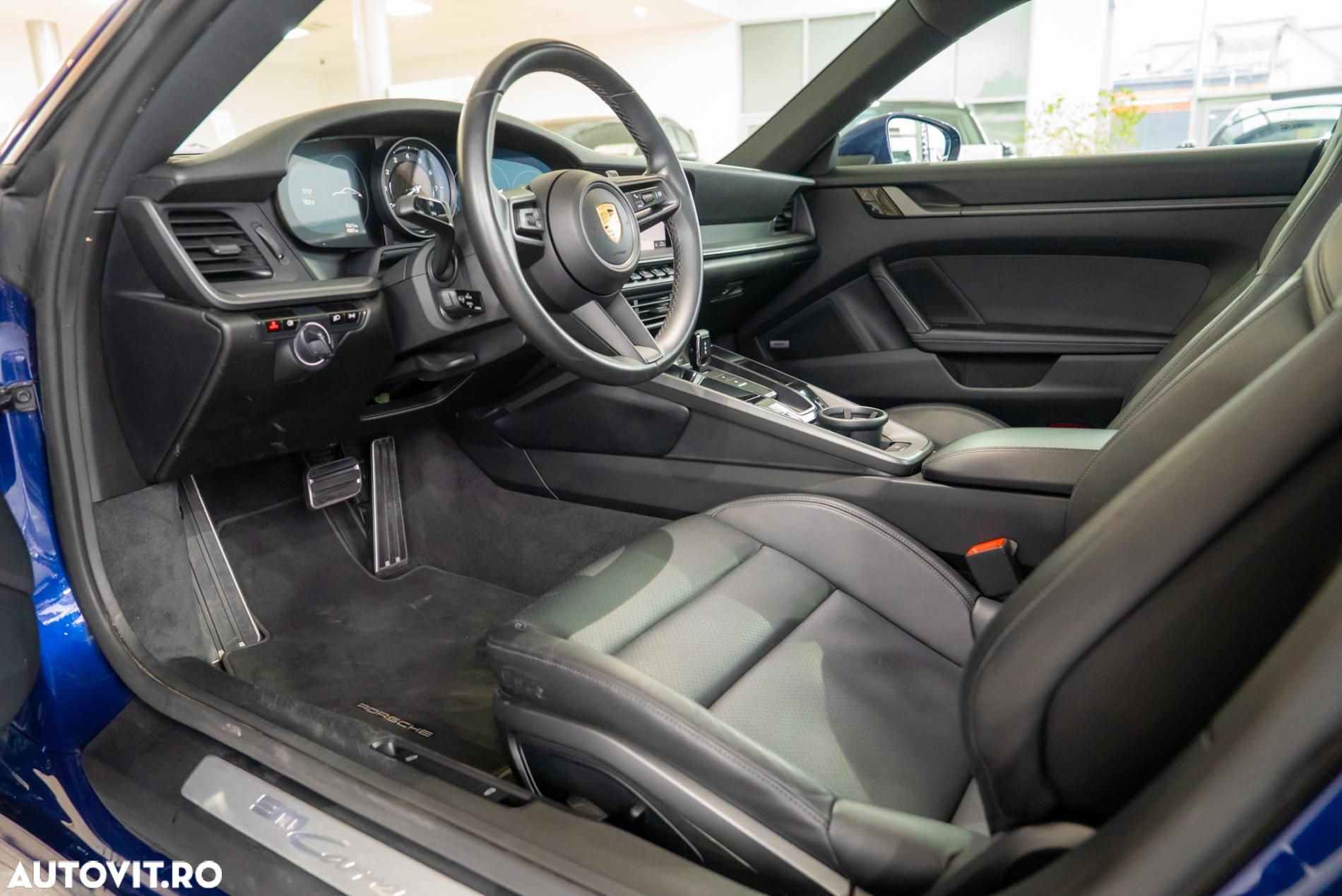 Porsche 911 Carrera 4 PDK - 13