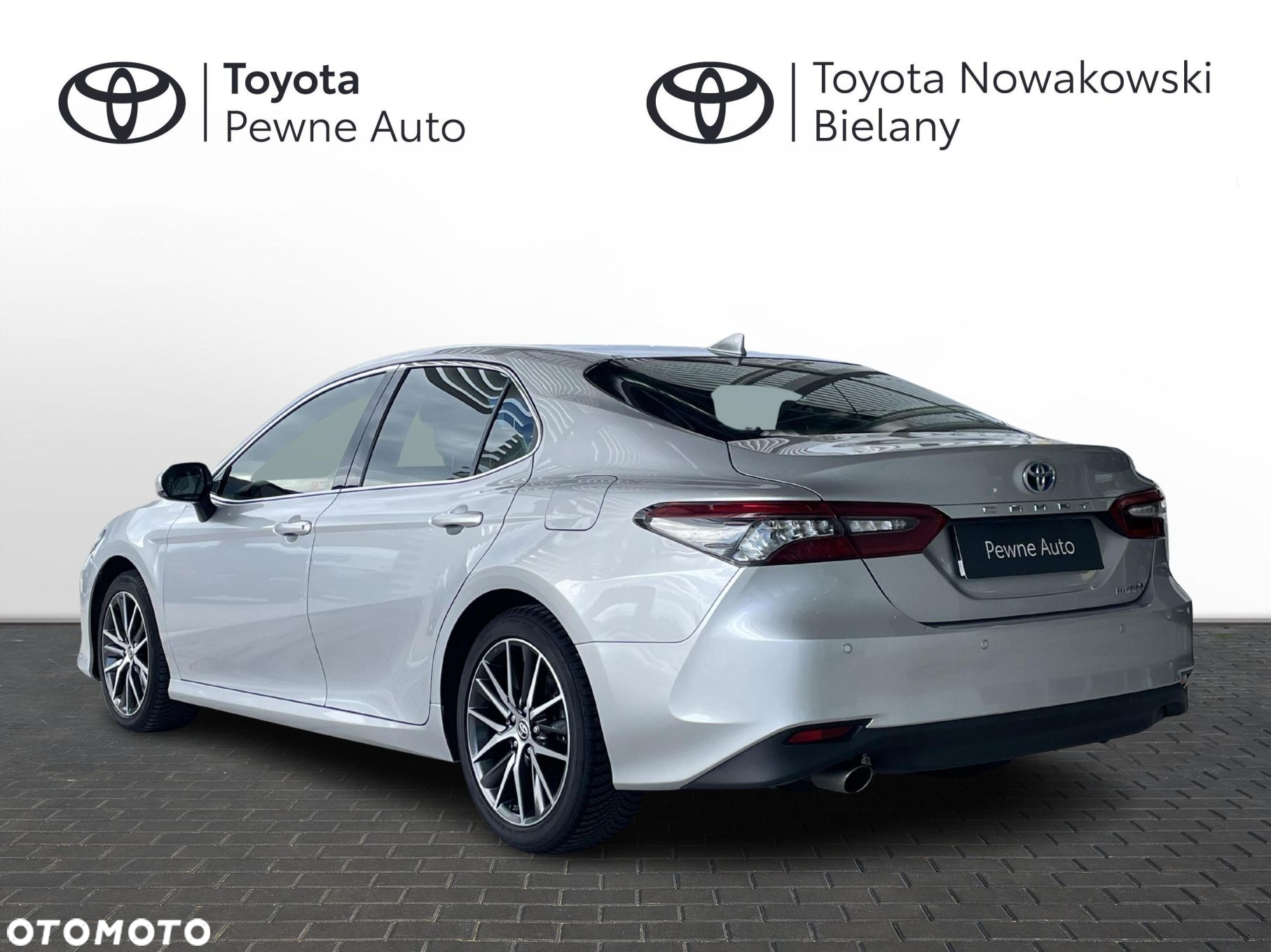 Toyota Camry - 3
