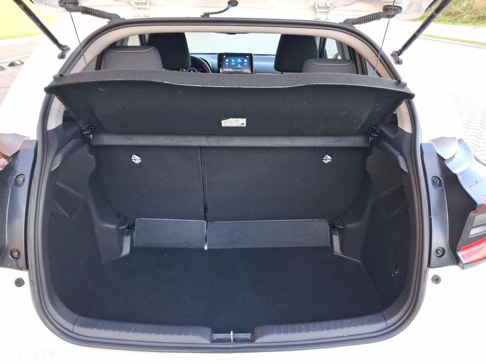 Toyota Yaris Hybrid 1.5 Style - 14