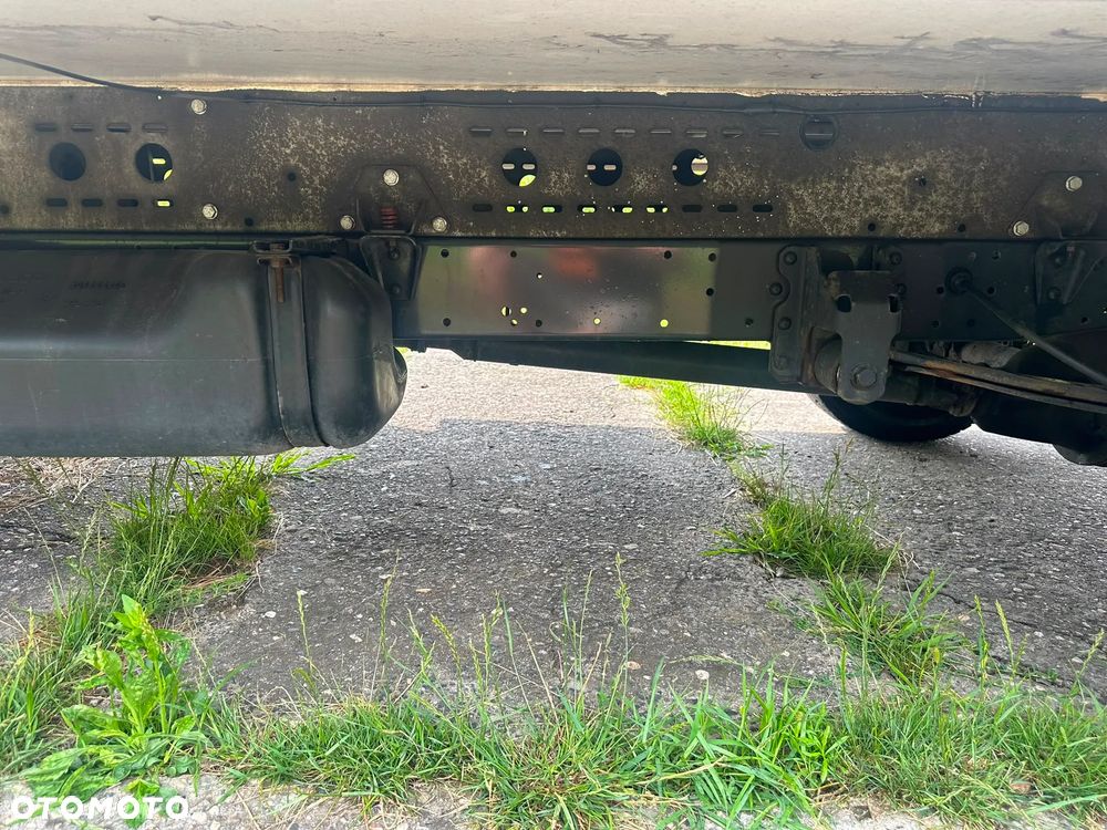 Iveco Daily 35-160 KONTENER+WINDA (udźwig 750kg) 2.3 diesel 156 kM automat 2021 DRZWI W KONTENERZE Z OBU STRON, WEBASTO, KAMERA COFANIA! - 18