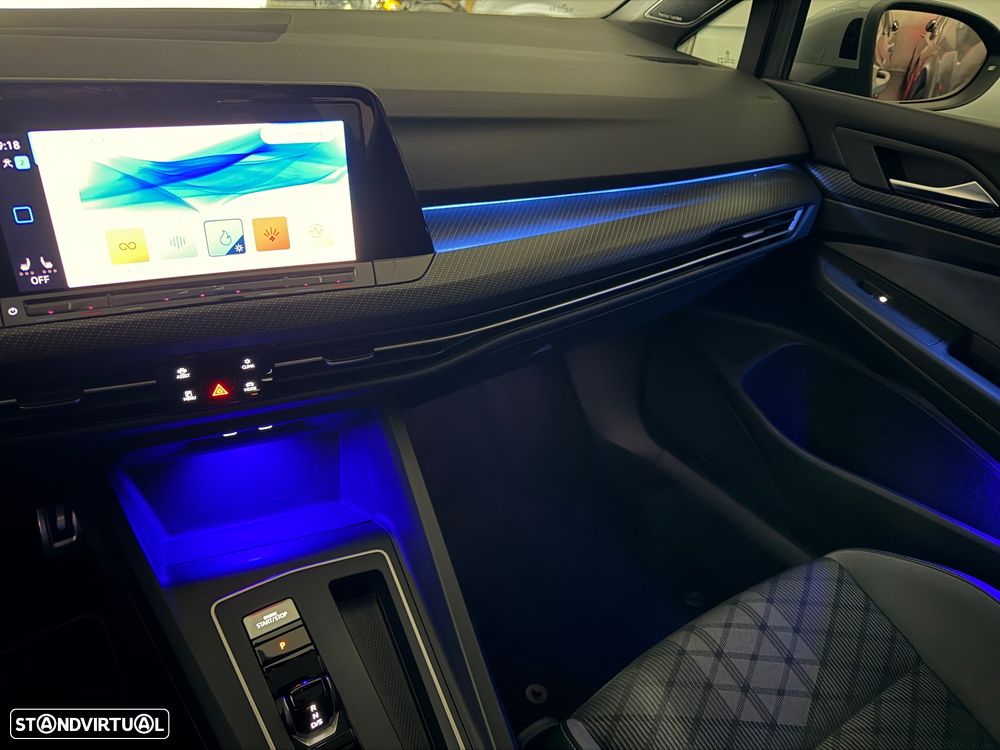 VW Golf 2.0 TDI SCR DSG R-Line - 41