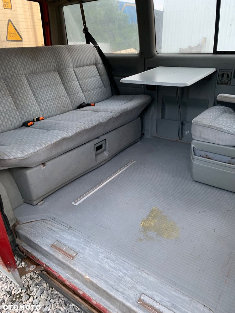 Volkswagen Multivan - 19
