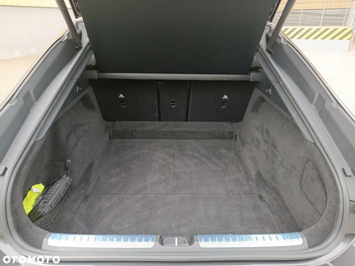 Mercedes-Benz EQS - 24