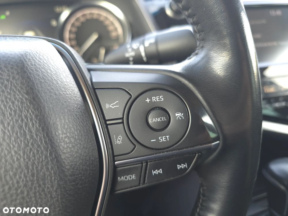 Toyota Camry 2.5 Hybrid Comfort CVT - 26