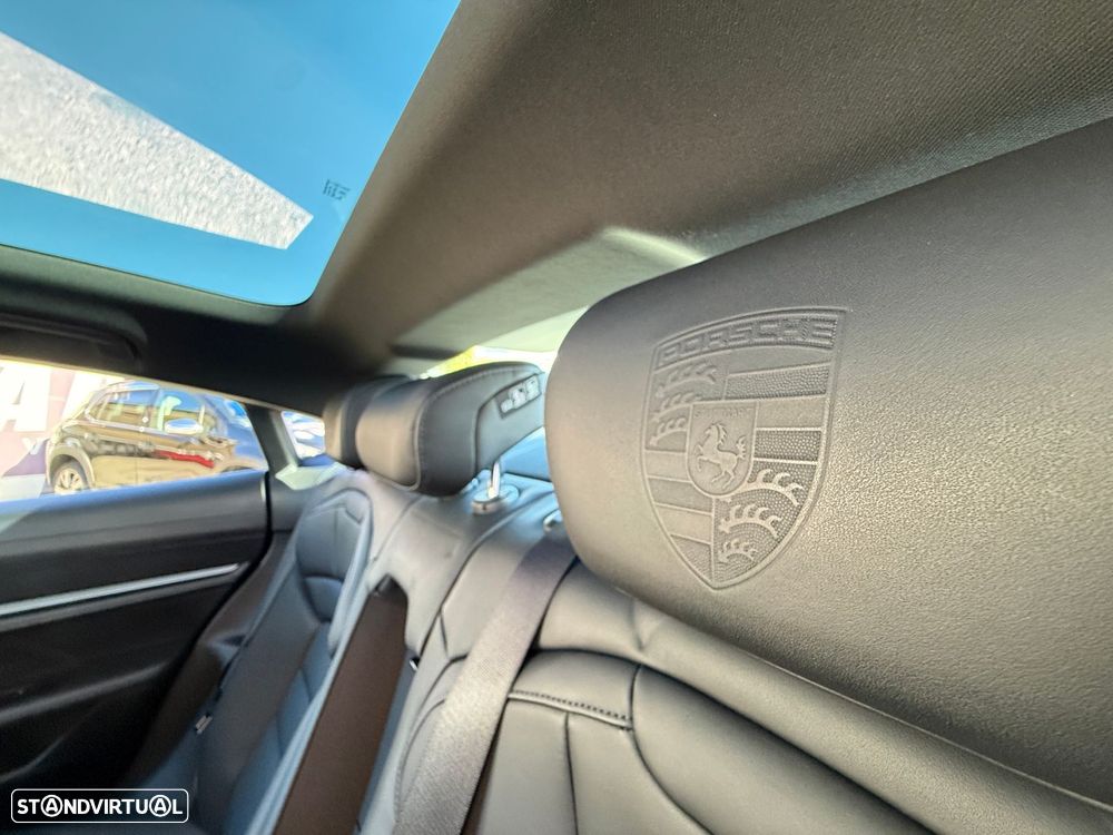 Porsche Taycan 4S - 41