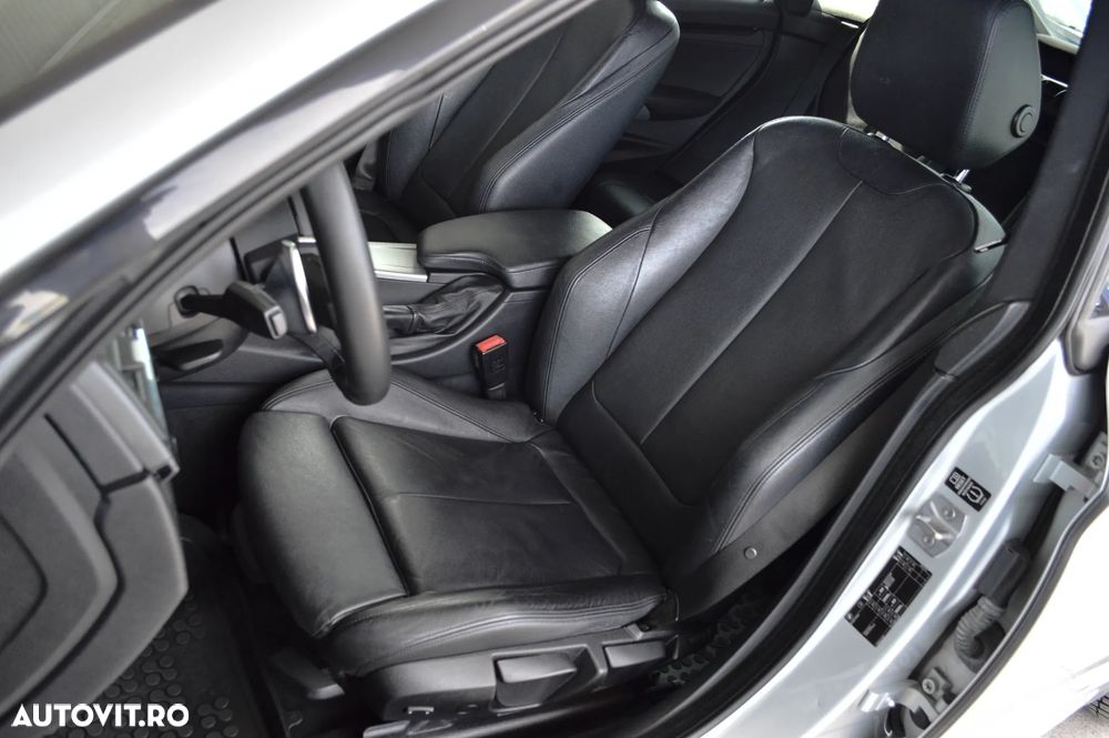 BMW Seria 3 320i Aut. M Sport - 24