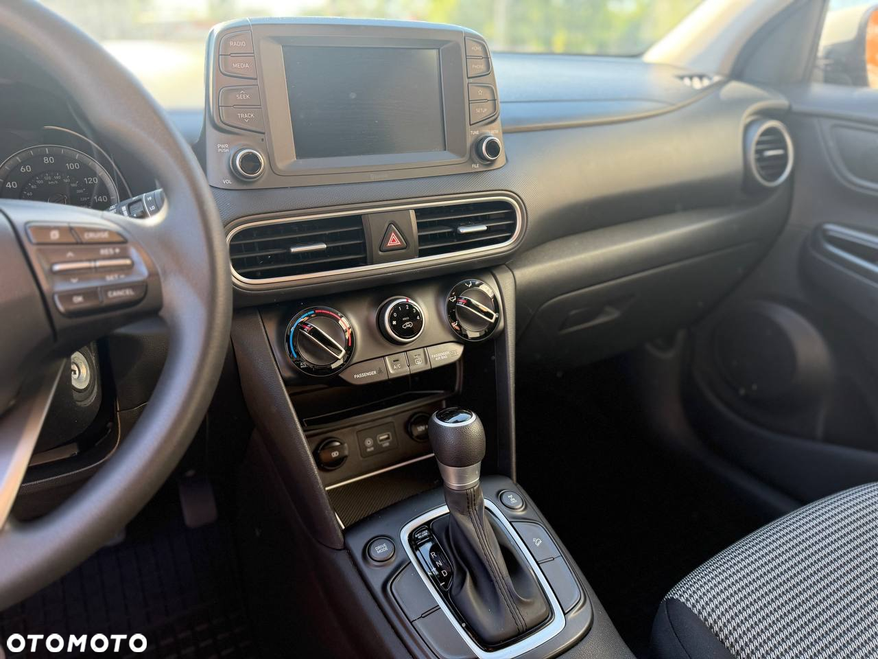 Hyundai Kona - 11