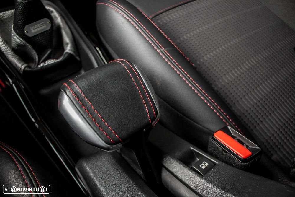 Peugeot 2008 1.2 PureTech GT Line EAT6 - 25