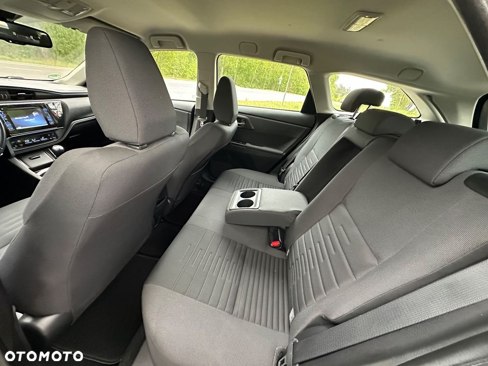 Toyota Auris 1.6 D-4D Premium - 29