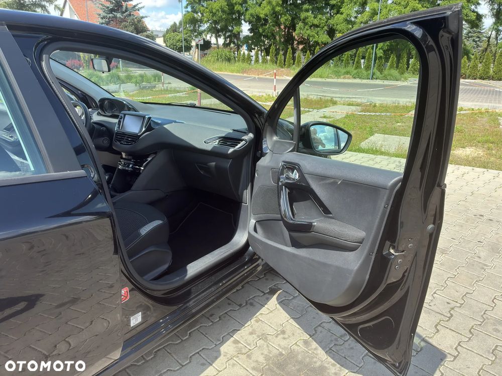 Peugeot 208 1.2 PureTech Active - 11