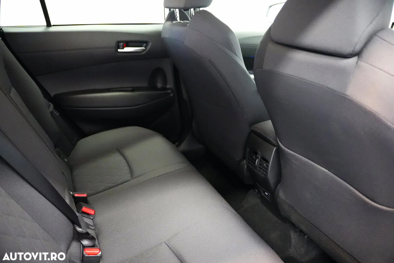 Toyota Corolla Cross - 11