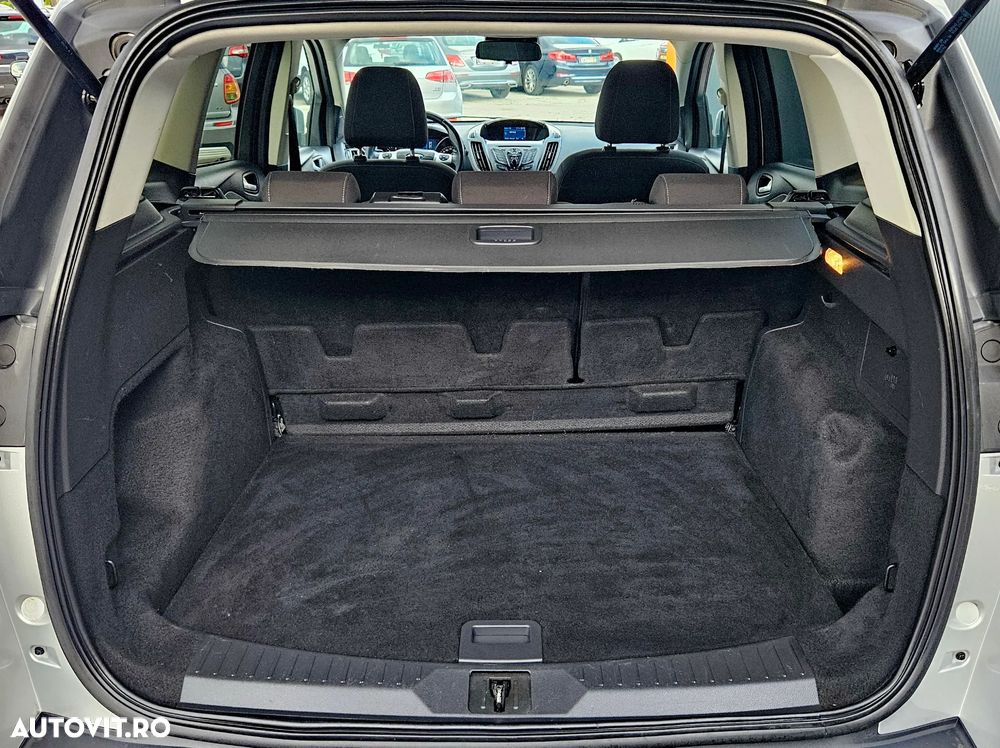 Ford Kuga - 16