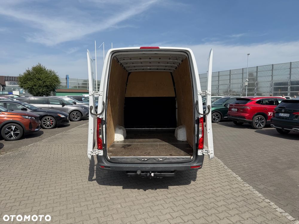 Mercedes-Benz Sprinter - 15