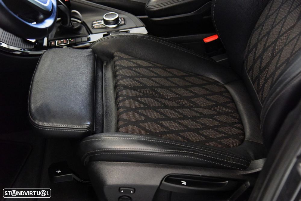 BMW X1 18 d sDrive Auto xLine - 12