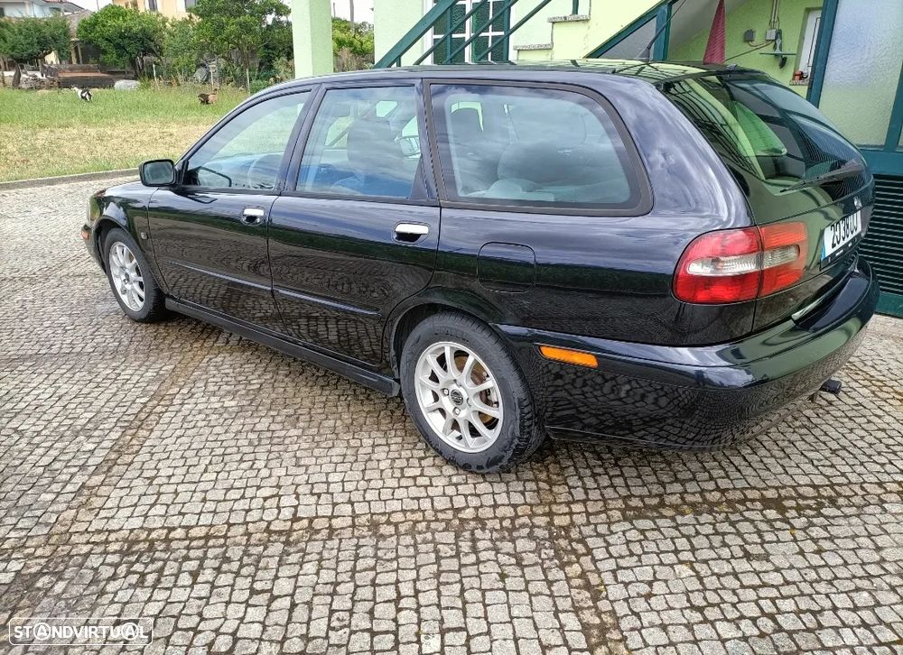 Volvo V40 1.9 D CR - 4