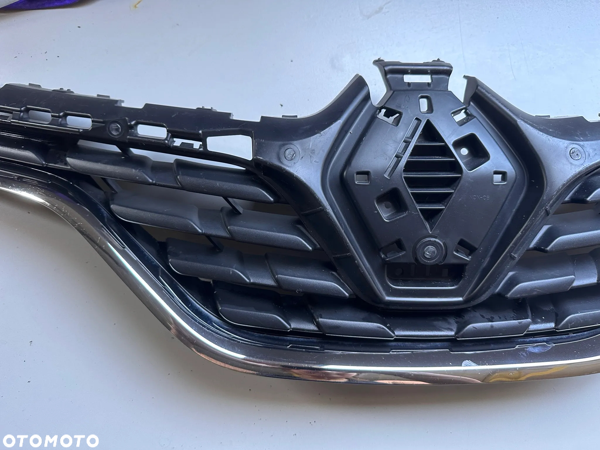 Grill Atrapa Renault Captur I Lift - 3