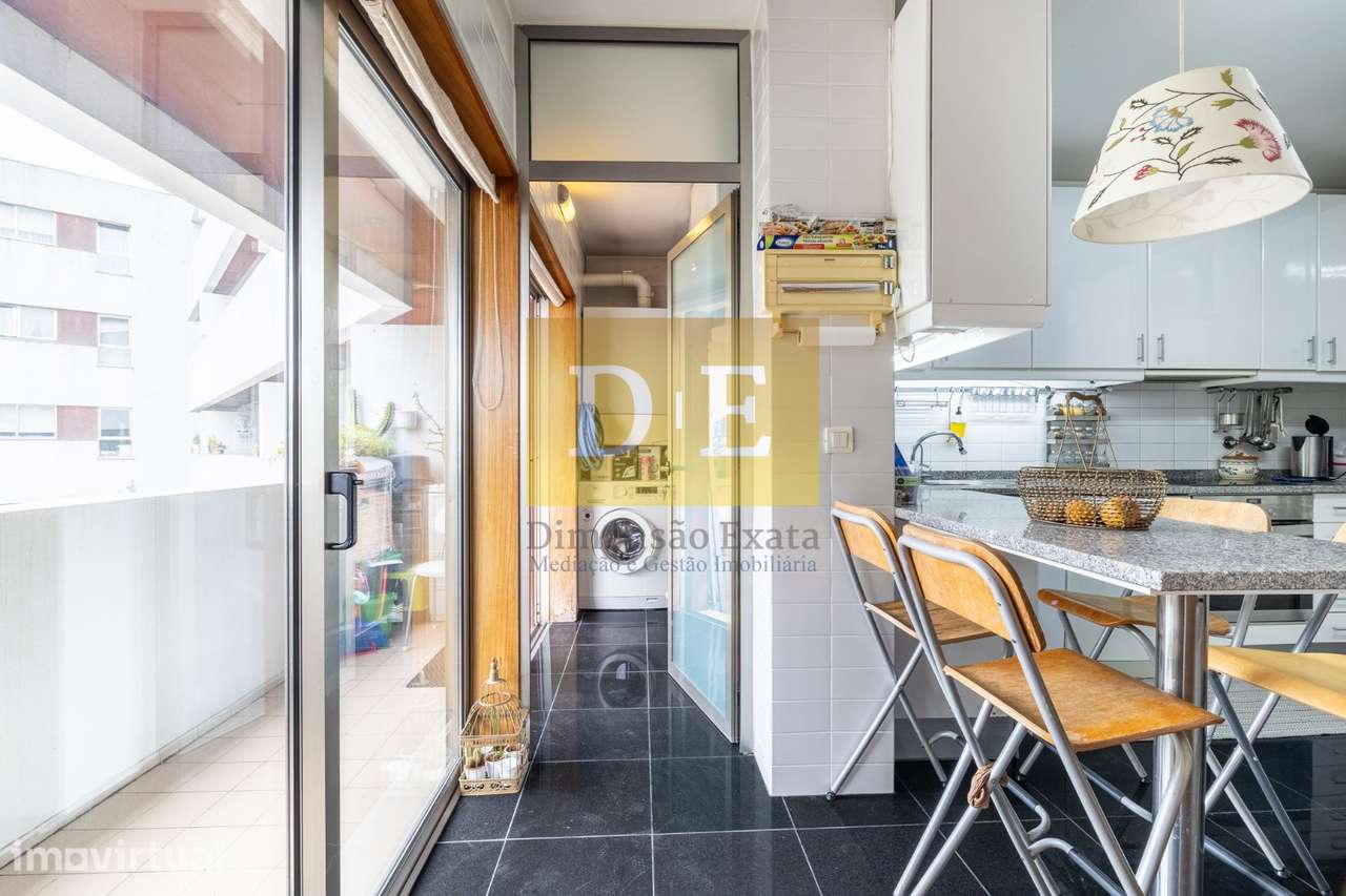 Apartamento T3 em Zona Nobre de Requesende em Ramalde - Grande imagem: 4/38