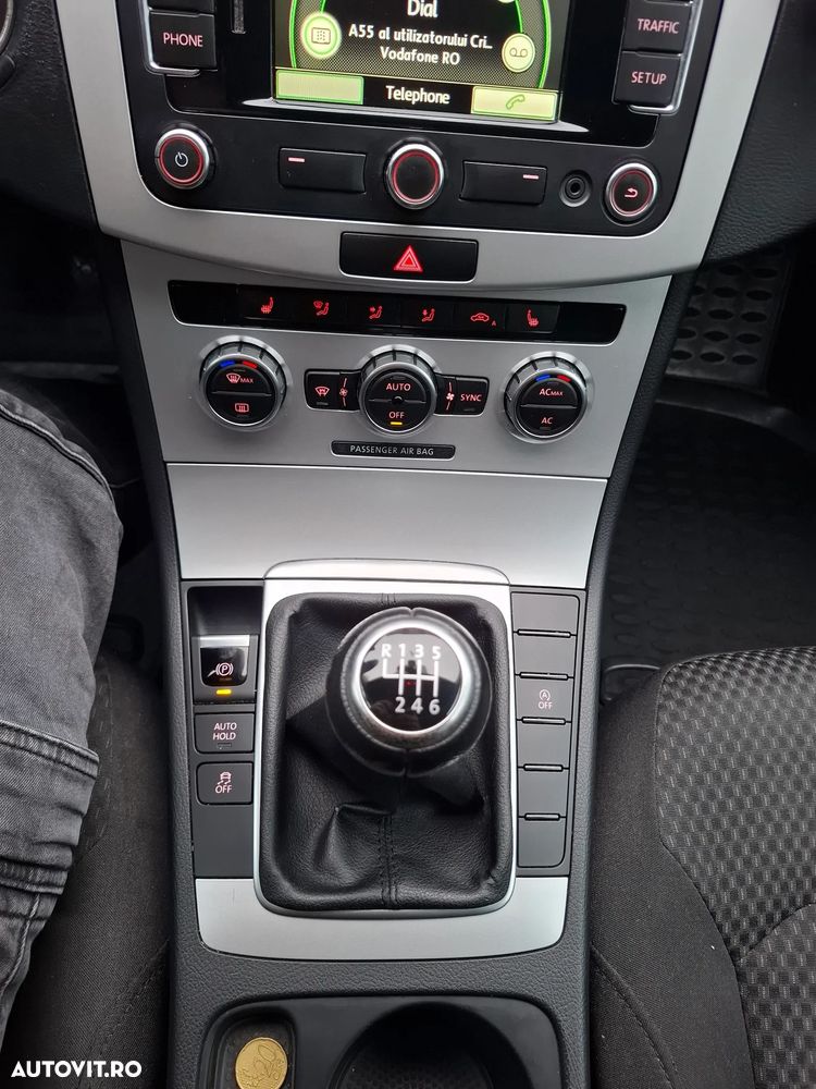 Volkswagen Passat 2.0 TDI 4Motion BlueMotion Technology Exclusive - 14