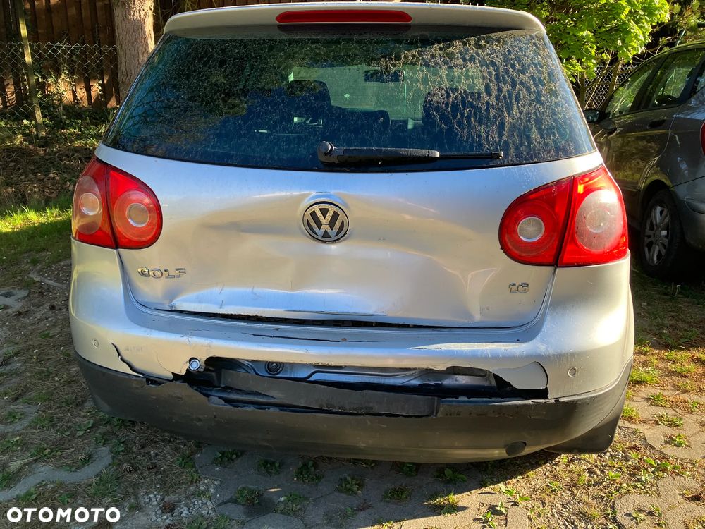 Volkswagen Golf 1.6 Q-Line - 2