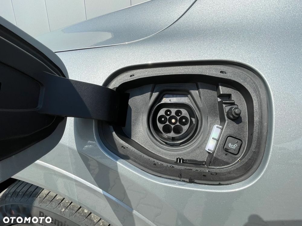 Ford Kuga 2.5P PHEV FWD ST-Line X eCVT - 22