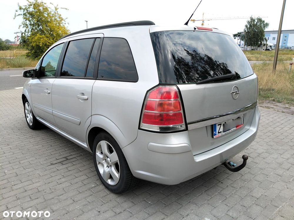 Opel Zafira 1.6 Enjoy - 2