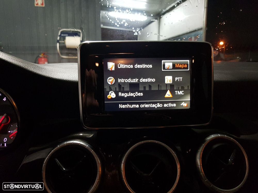 Mercedes-Benz CLA 200 CDI Urban - 25