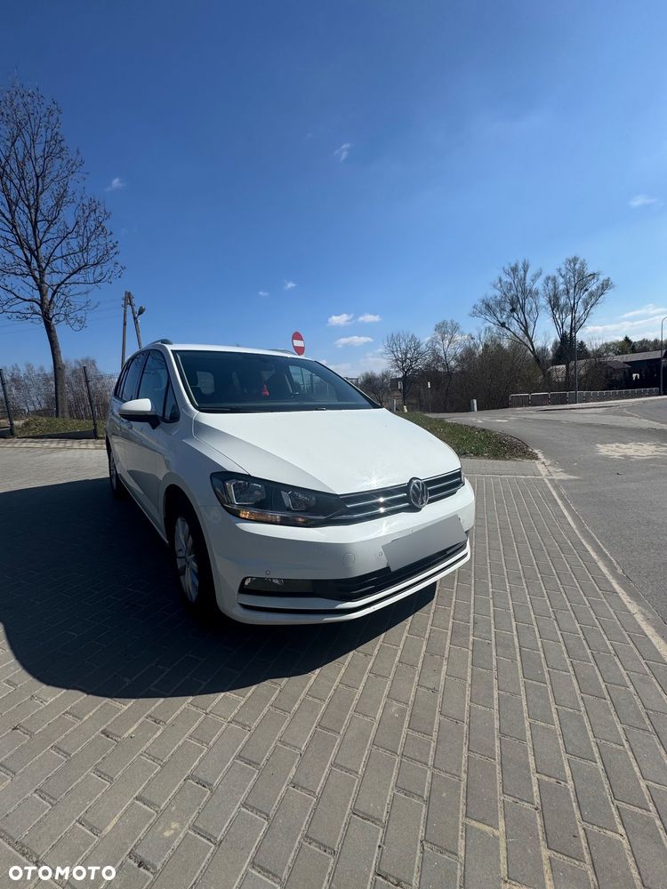 Volkswagen Touran - 4