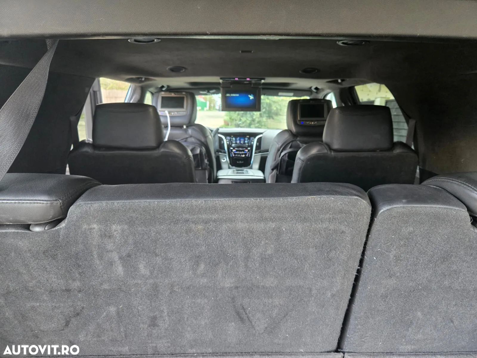 Cadillac Escalade 6.2 V8 AWD AT Platinum - 31