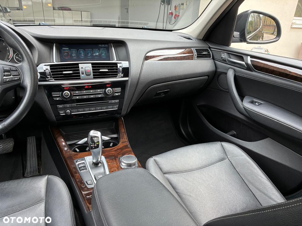 BMW X3 xDrive28i - 16