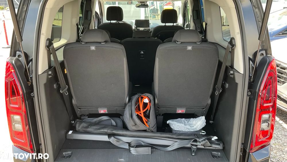 Toyota Proace 136 CP 50 kWh L2 6+1 Family+ - 11