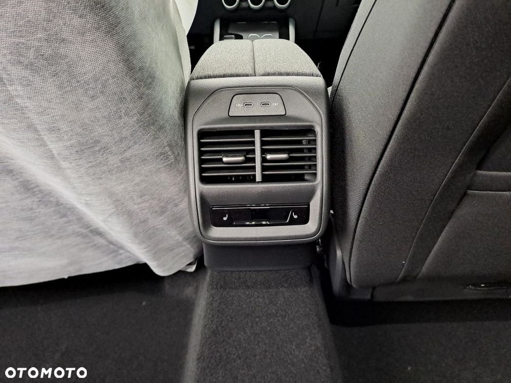 Skoda Superb 2.0 TDI SCR 4x4 Edition 130 DSG - 8