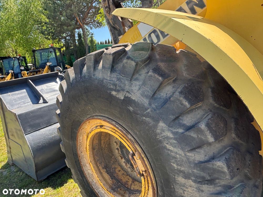 New Holland W270B ładowarka 24tony 4,5m3 2007r bez luzów CUMINS - 14